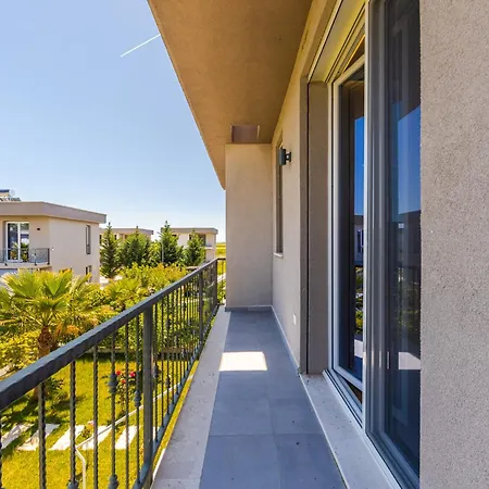 Villa White Escape 3br Luxury Lalzi By Pikhost Durrës