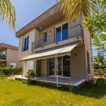 White Escape 3br Luxury Lalzi By Pikhost Villa Durrës