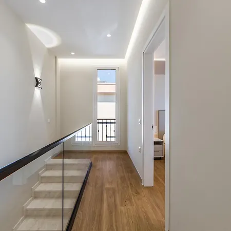 White Escape 3br Luxury Lalzi By Pikhost *