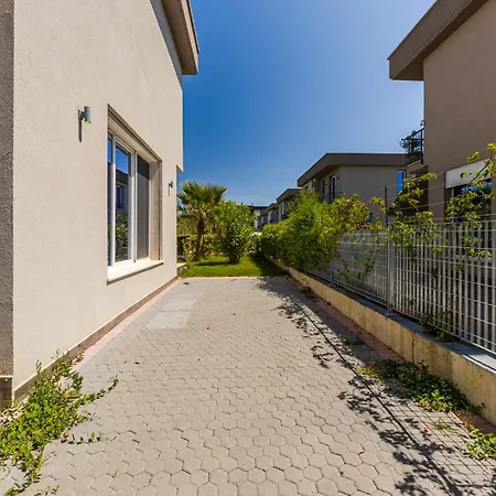 Villa White Escape 3br Luxury Lalzi By Pikhost *