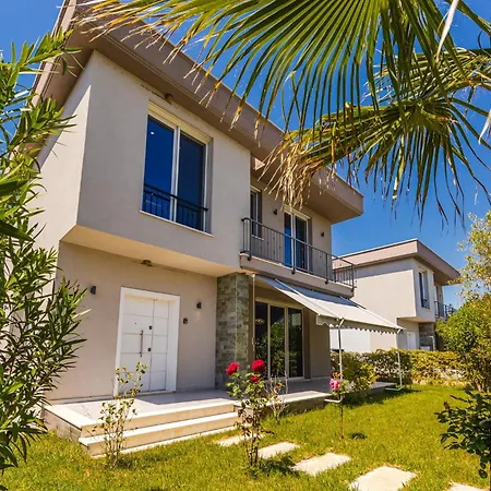 White Escape 3br Luxury Lalzi By Pikhost Durrës