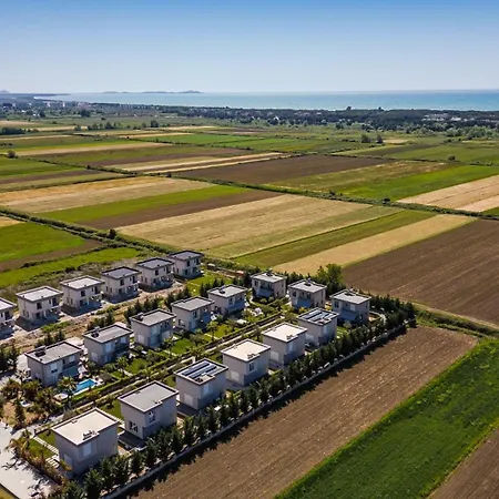 White Escape 3br Luxury Lalzi By Pikhost