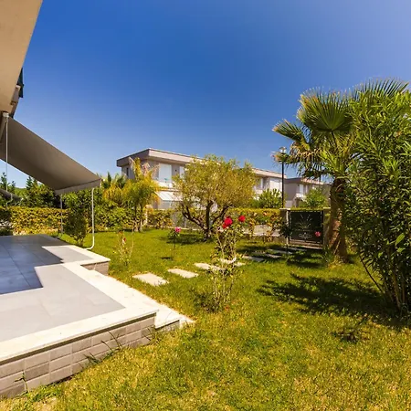 White Escape 3br Luxury Lalzi By Pikhost Villa Durrës